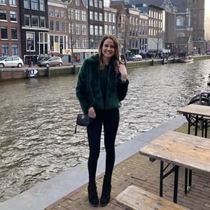 Meet your Posher, Michelle